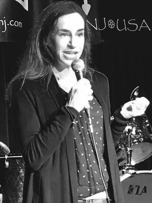 suzanne-about